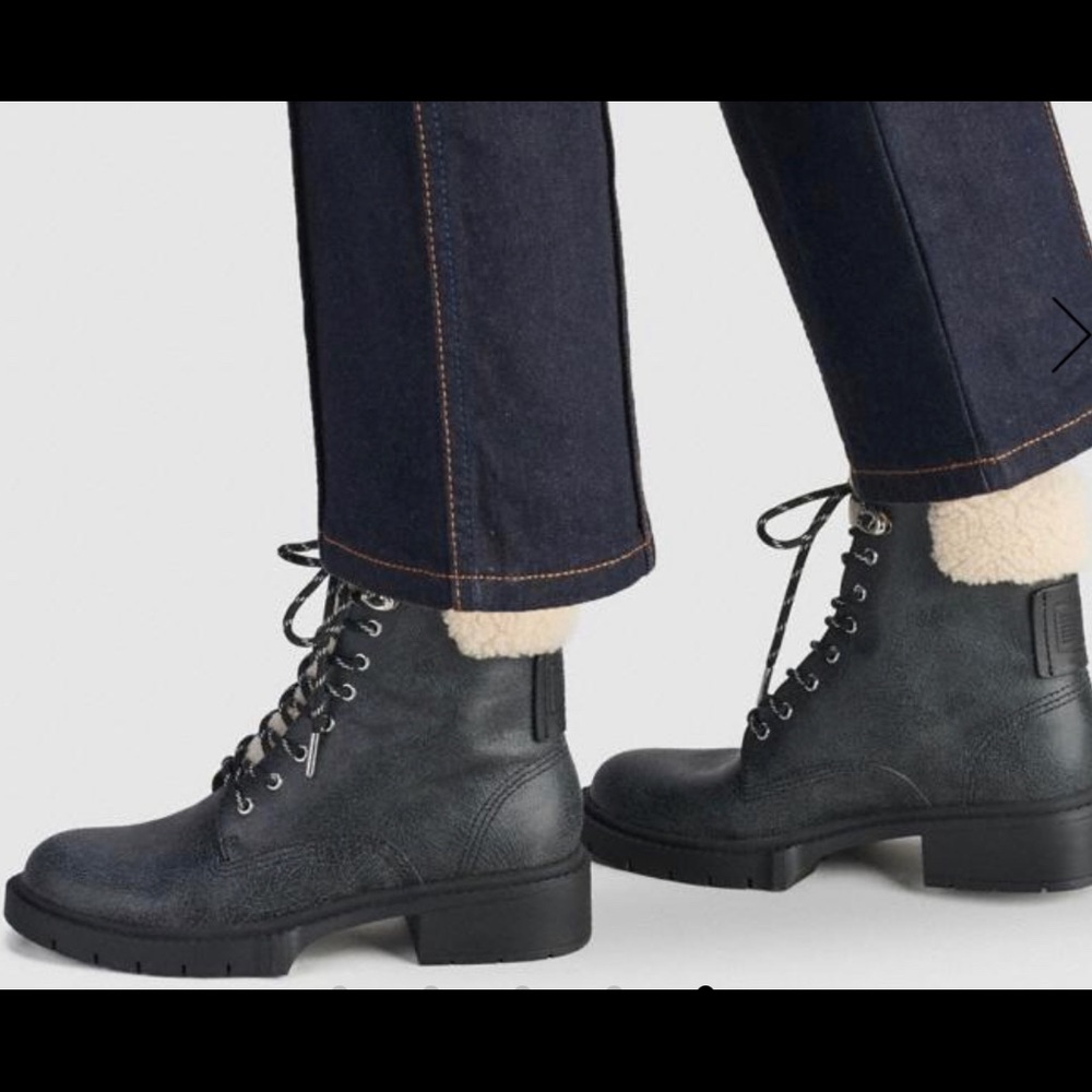 Coach Boot - image 2